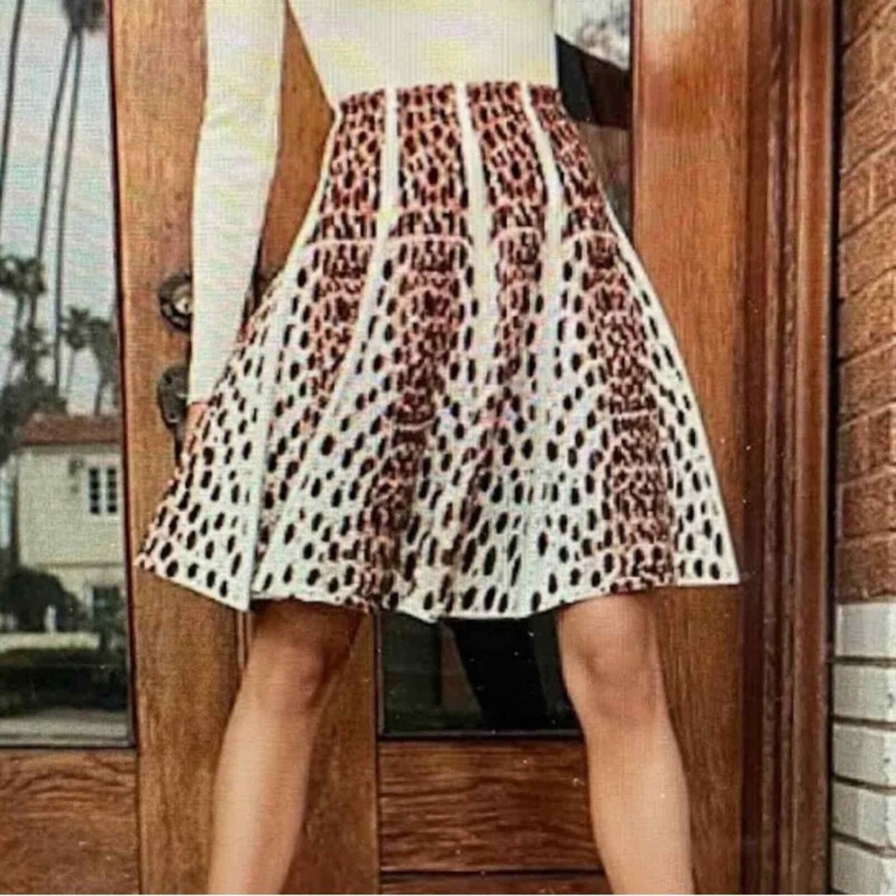 NWOT’s Gianni Bini Leopard ‘Dorinda’ Skirt